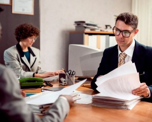 Car accident victim receiving legal advice from a personal injury attorney
